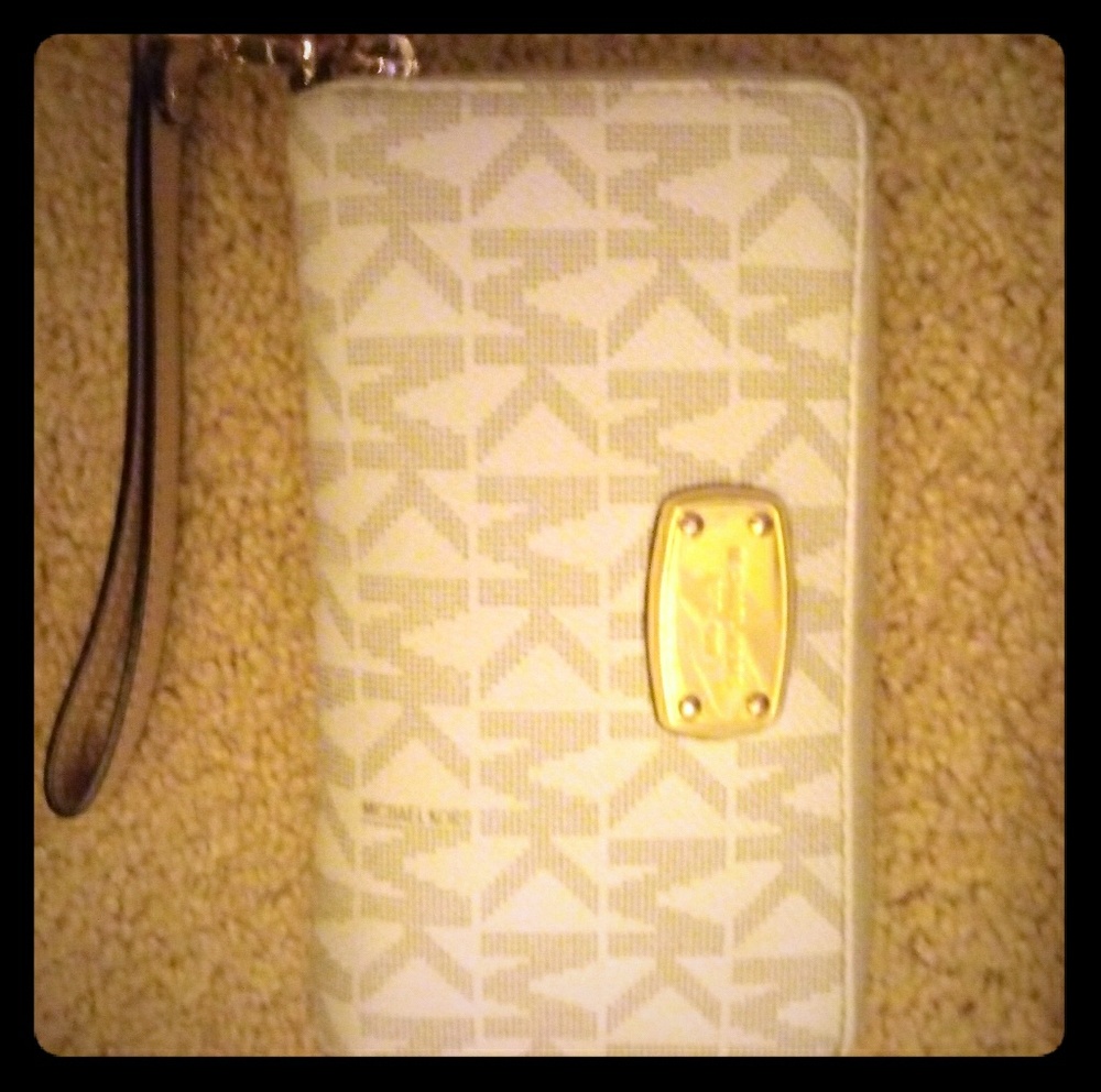 Michael kors wallet